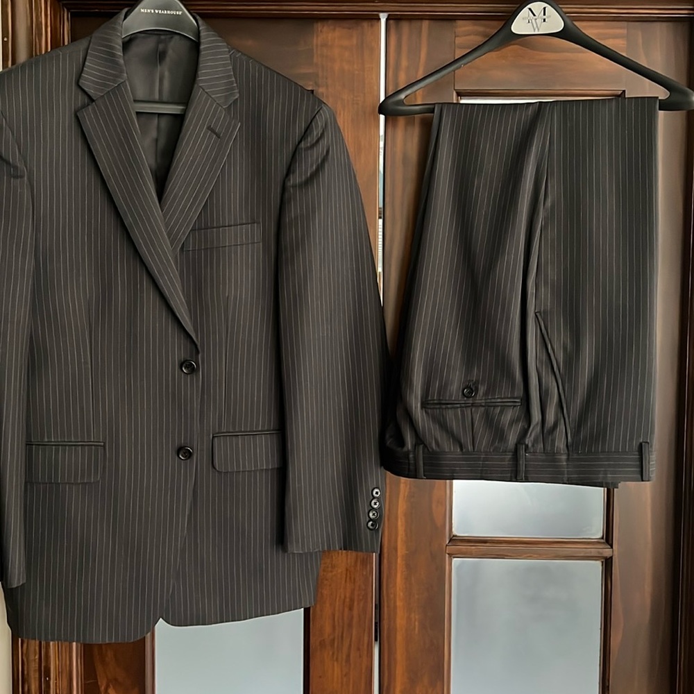 Men’s grey pinstriped 3 piece suit